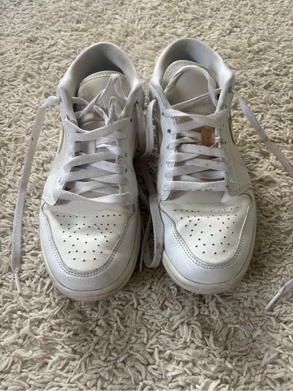 Womens Air Jordan 1 Low - Picture 3 of 10